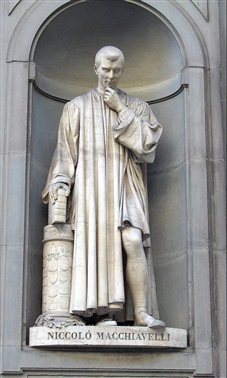 在佛罗伦萨的马基雅维利塑像