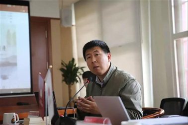 陈志远老师在“北大文研论坛”第二十六期作“《高僧传》的文本史——兼谈佛教史传文献的性质”主题发言