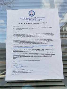 萨默维尔市政府贴出的禁止餐馆提供堂食的公告