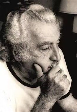 若热·亚马多（1912-2001），巴西当代著名作家，1933年发表以可可种植园农民的苦难生活为题材的小说《可可》一举成名。1961年当选为巴西文学院院士，5年后获得诺贝尔文学奖提名。他在作品中反映了巴西社会生活的诸多方面，其作品被译成数十种文字在世界各地出版，推动了巴西文化在世界范围内的传播。