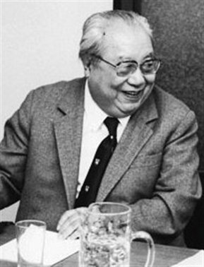 费孝通先生1986年在伦敦政治经济学院